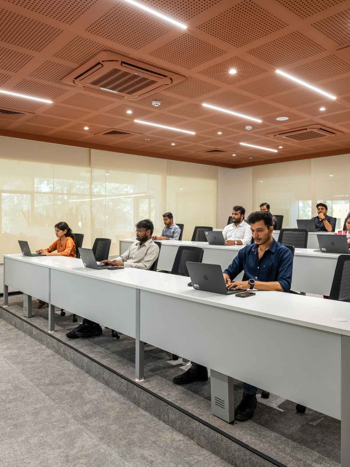 SOCroom analyst team